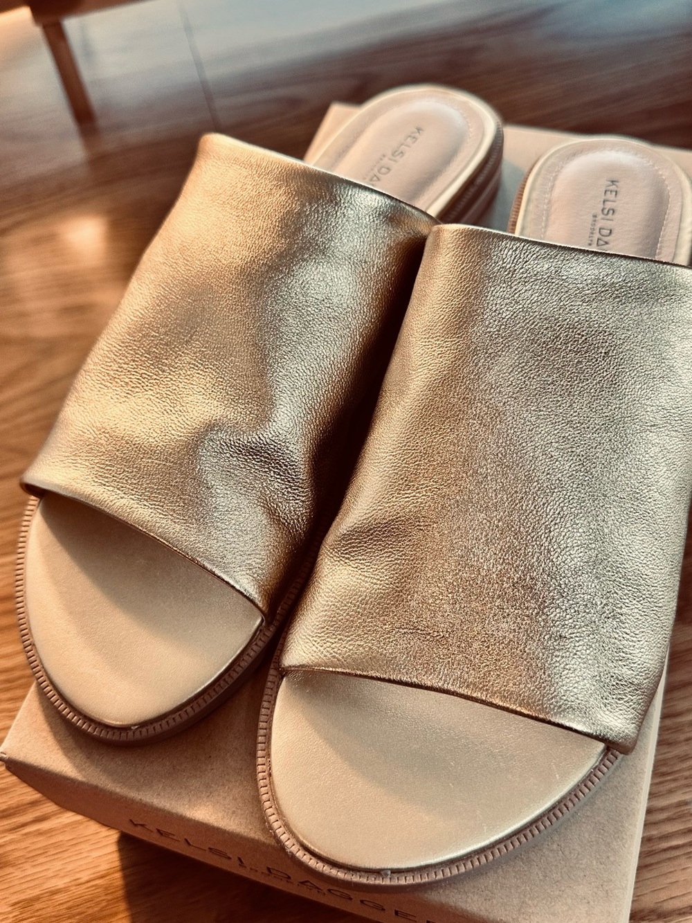 Kelsi Dagger Brooklyn, Style:Ruthiegm, Gold Leather Flat Slide Sandals, 11M, NIB
